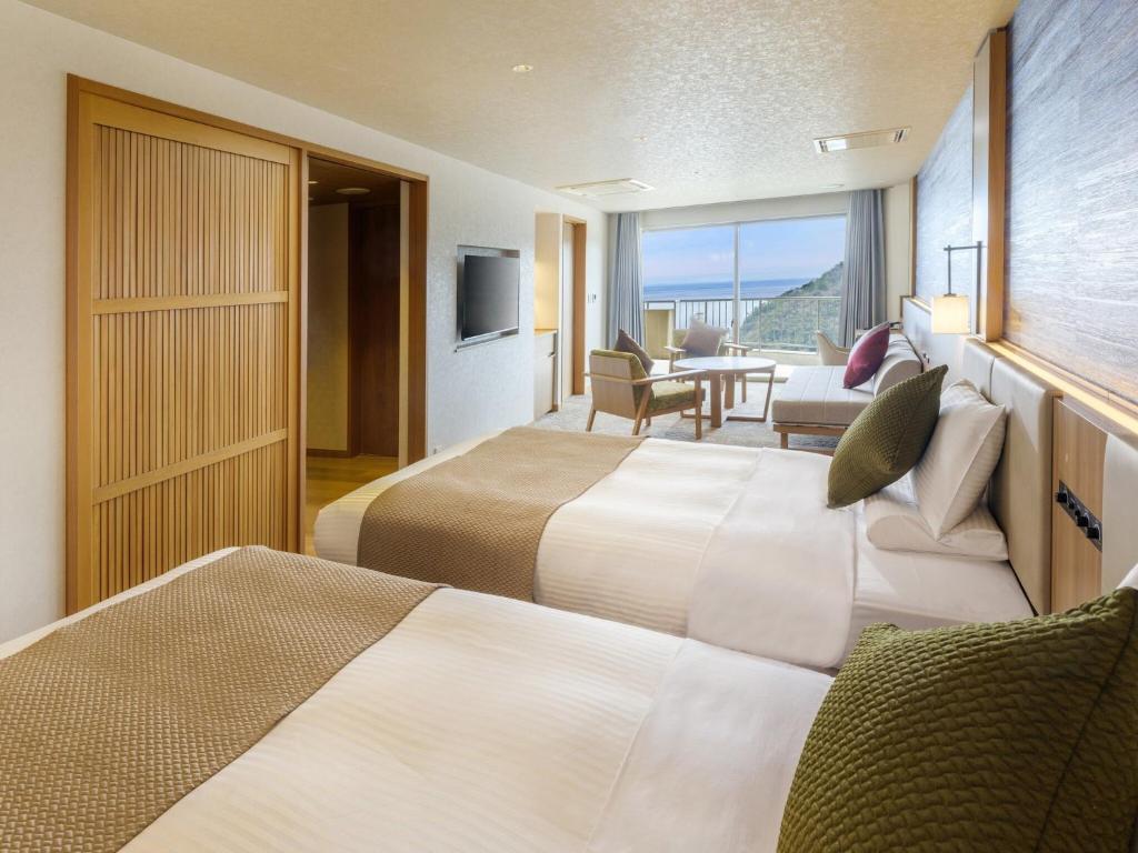 Kamenoi Hotel Atami Twin Room Ocean View
