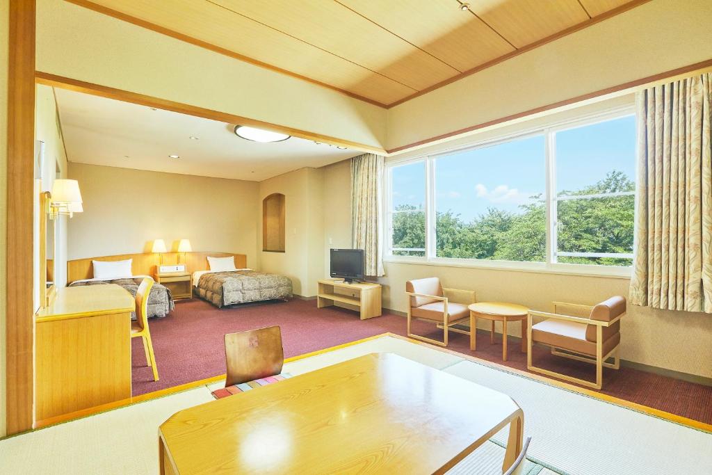 Kamenoi Hotel Fukui Tatami Room