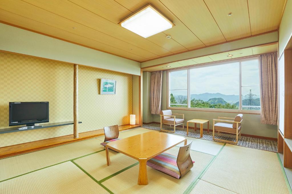 Kamenoi Hotel Fukui Tatami Room
