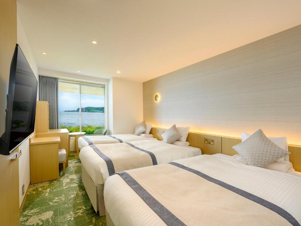 Kamenoi Hotel Hikone Triple Western Room