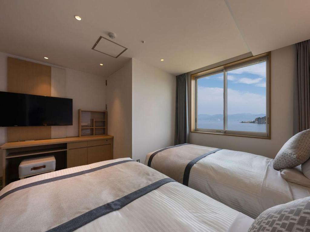 Kamenoi Hotel Hikone Twin Room Lake View