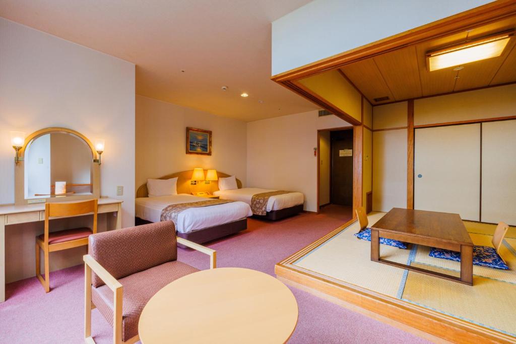 Kamenoi Hotel Itako Japanese Western Room