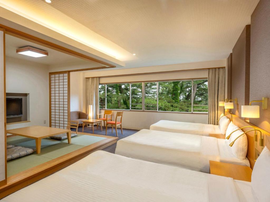 Kamenoi Hotel Kamogawa Tatami Room