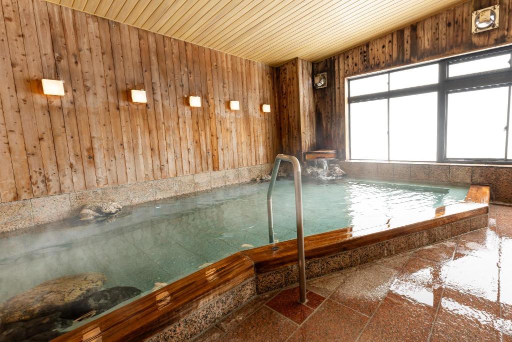 Kamenoi Hotel Kusatsu Yubatake Indoor Onsen