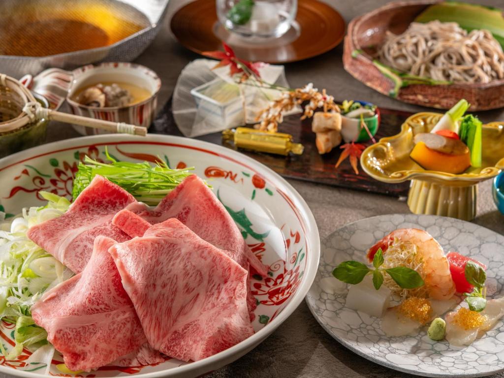 Kamenoi Hotel Ome Ryokan Kaiseki Meal