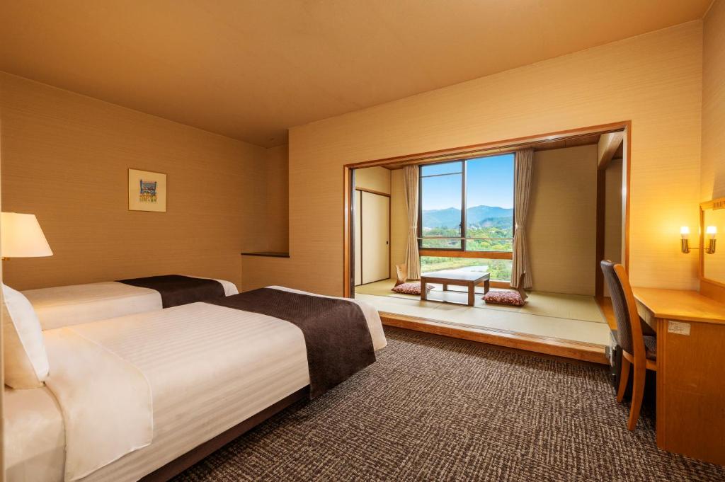 Kamenoi Hotel Ome Twin Tatami Room