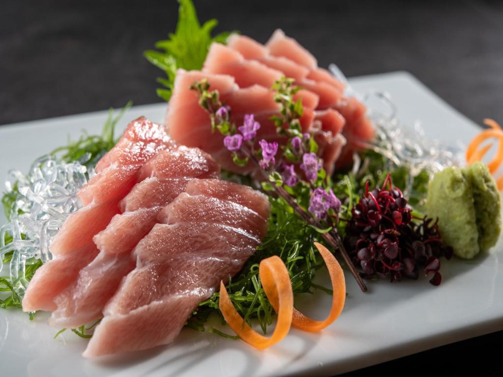 Kamenoi Hotel Yaizu Tuna Sashimi