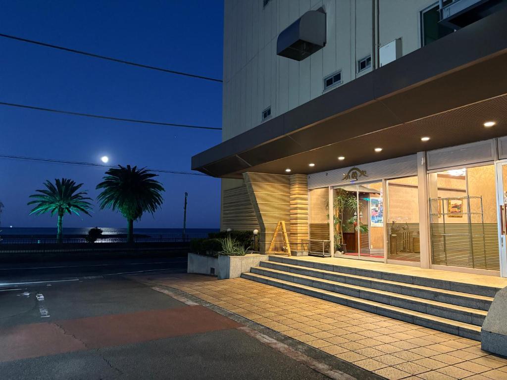 Kameya Rakan Entrance Exterior Night