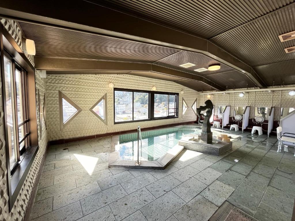 Kameya Rakan Indoor Onsen Bath