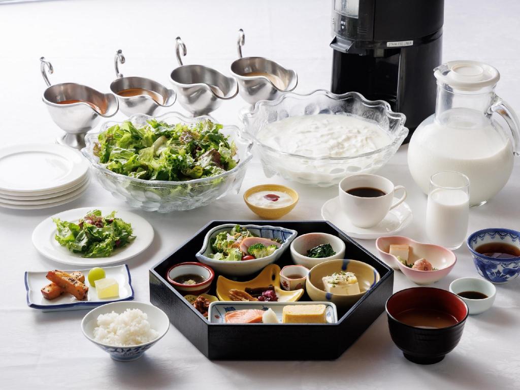 Kamisuwa Onsen Hama No Yu Breakfast Buffet
