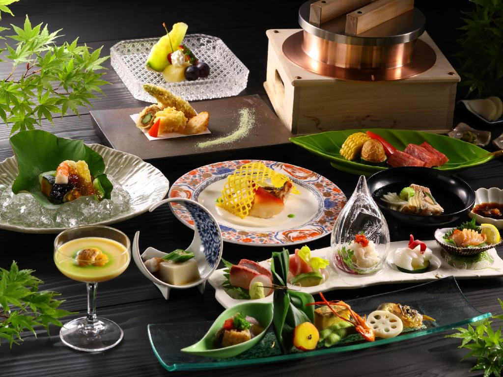 Kamisuwa Onsen Hama No Yu Kaiseki Dinner