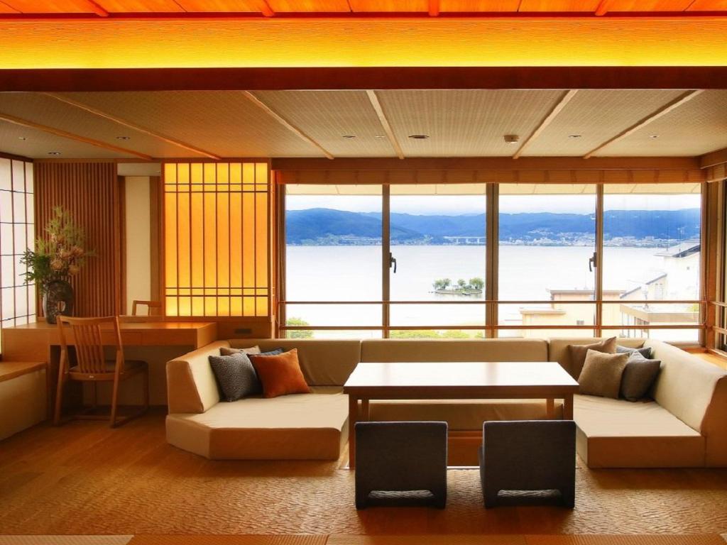 Kamisuwa Onsen Hama No Yu Lake View Room