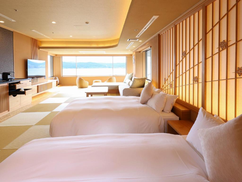 Kamisuwa Onsen Hama No Yu Tatami Room