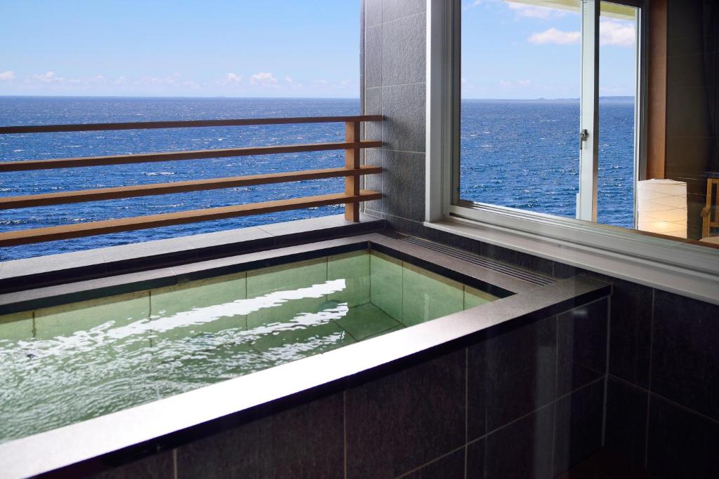 Kamogawa Grand Hotel Ocean View Private Bath