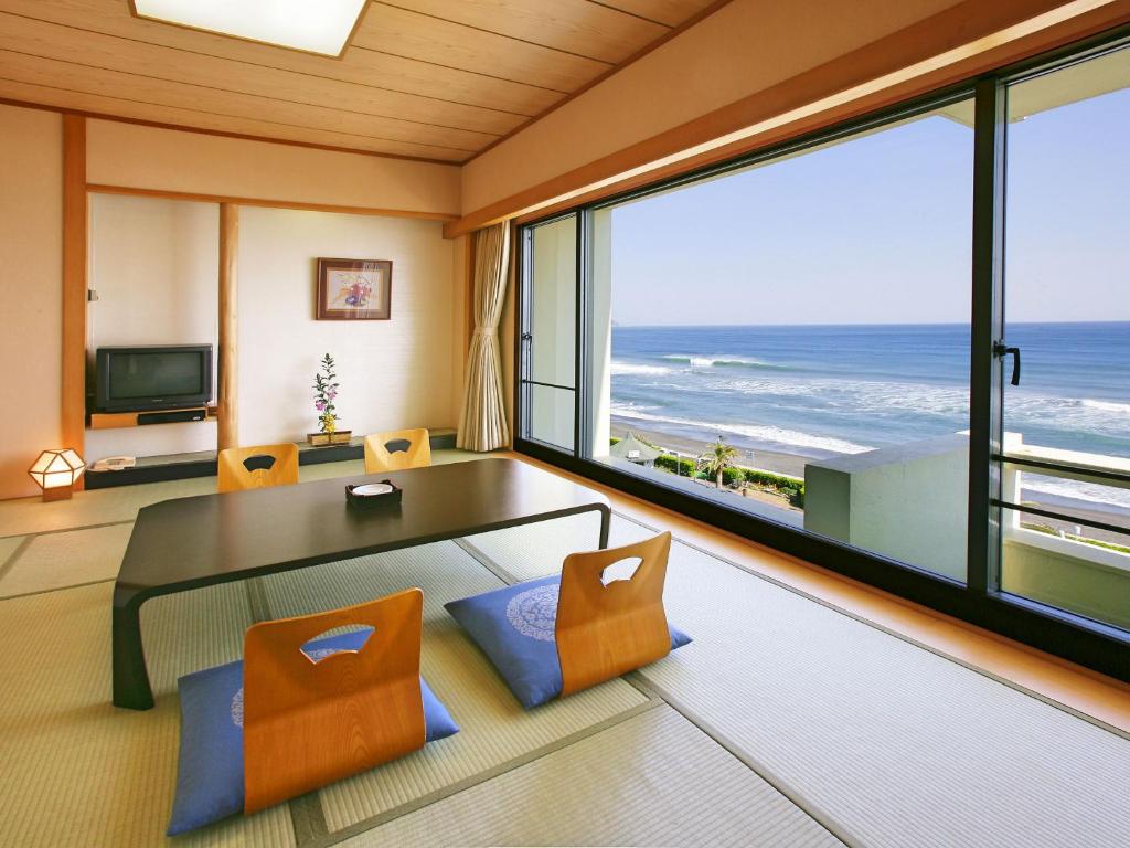 Kamogawa Grand Hotel Ocean View Tatami Room