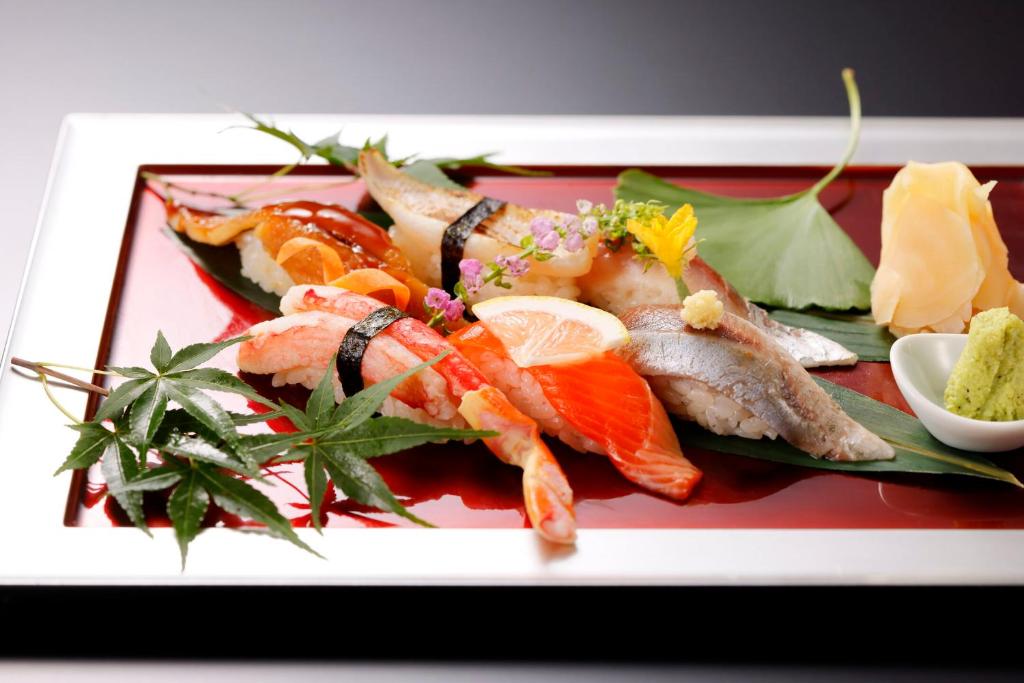 Kanazawa Hakuchoro Hotel Sanraku Sushi Platter