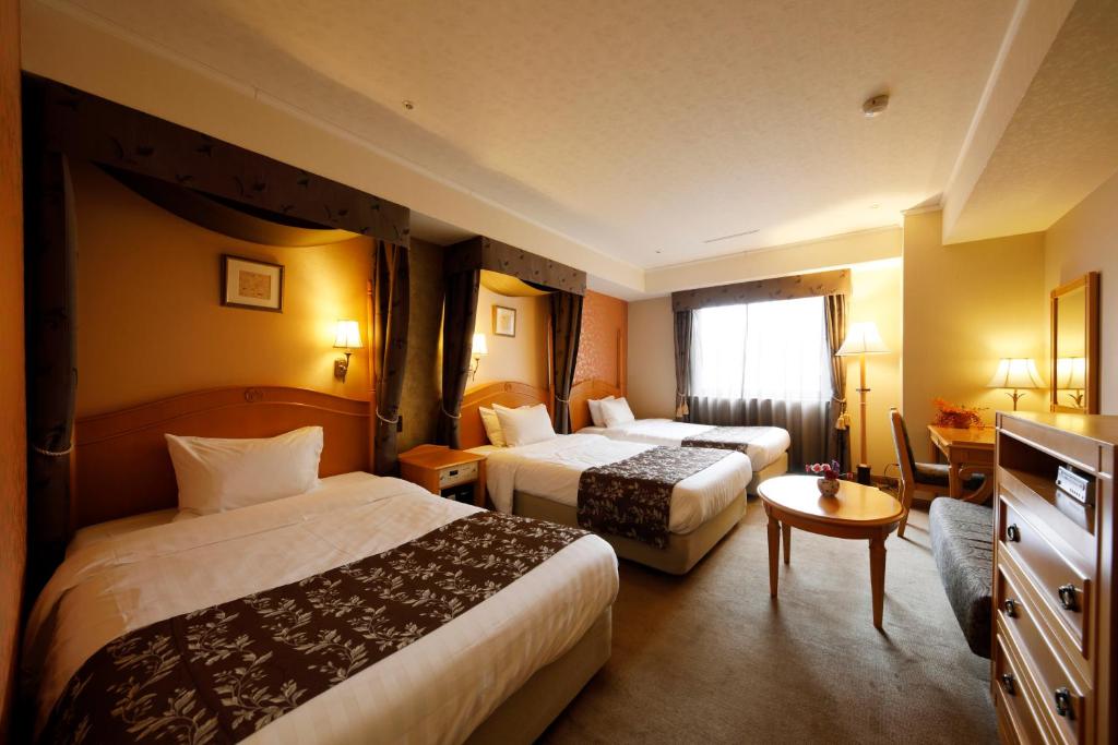 Kanazawa Hakuchoro Hotel Sanraku Triple Room