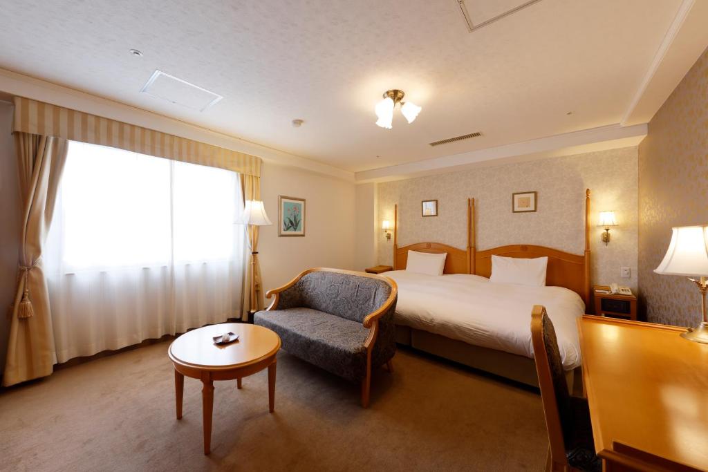 Kanazawa Hakuchoro Hotel Sanraku Twin Room