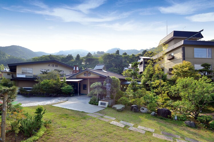 Kannon Onsen Ryokan Exterior Garden