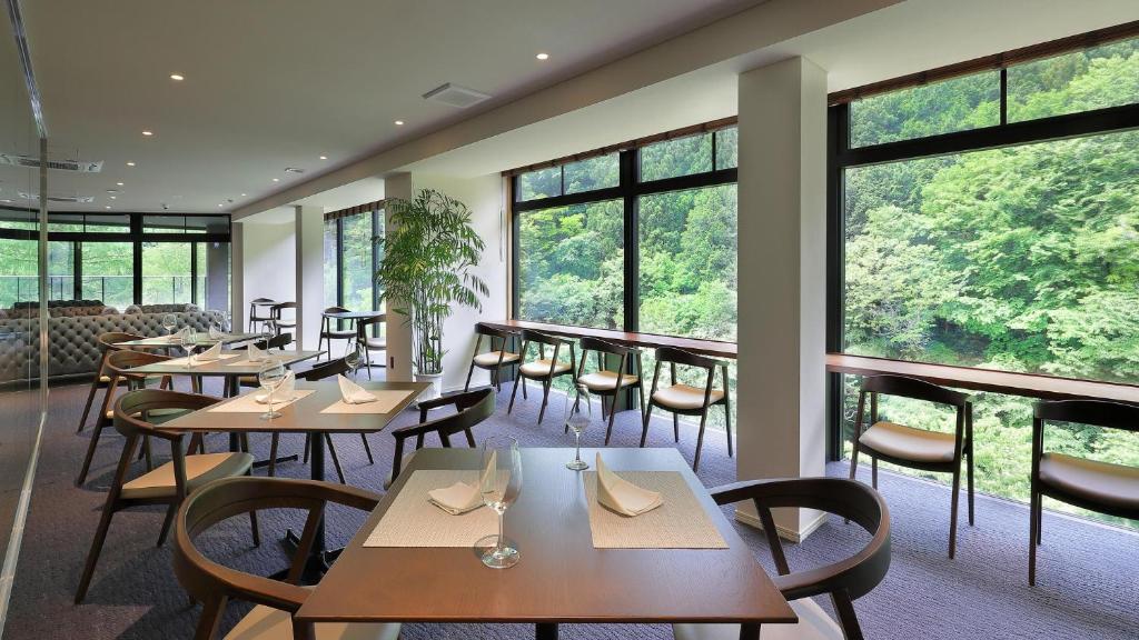 Kanouya Ryokan Riverside Dining Room