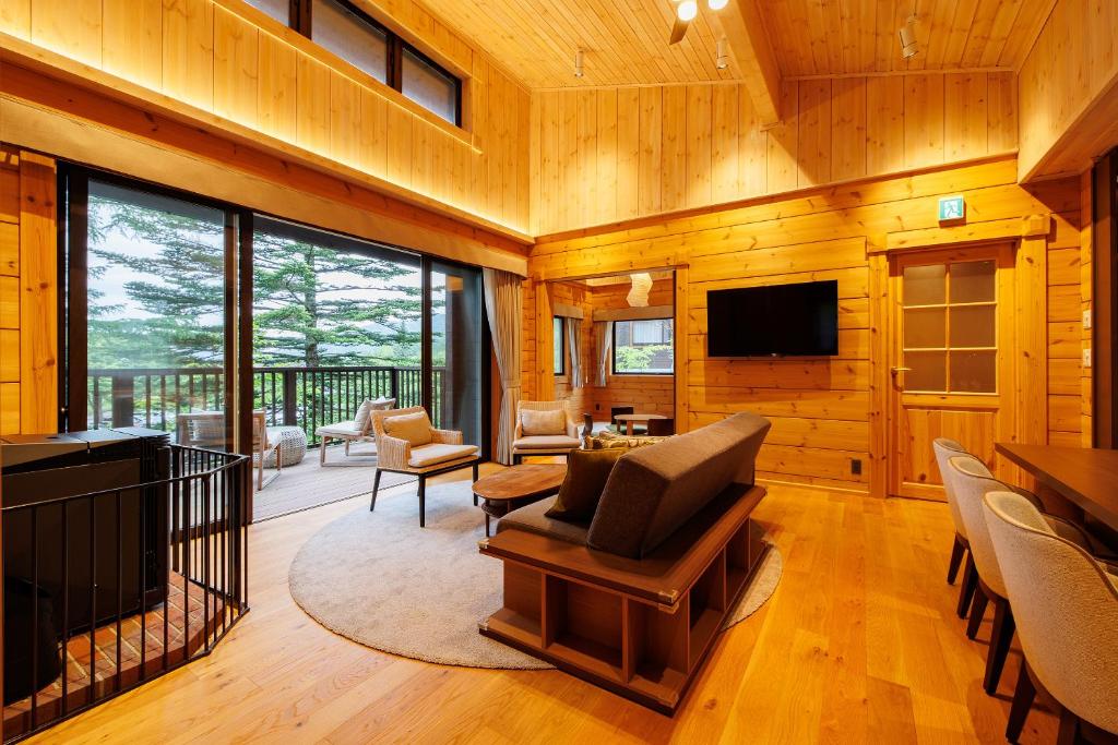 Karuizawa Asama Prince Hotel Wooden Suite Living Room
