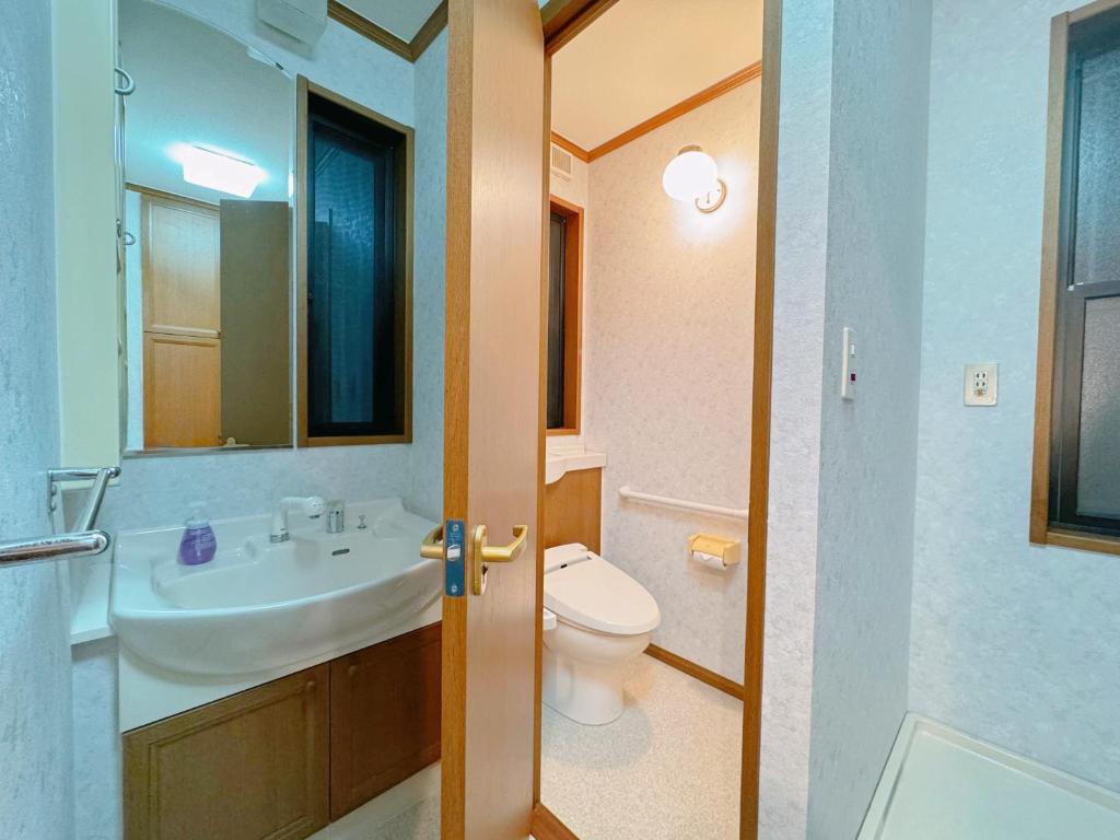 Kashibesso Hanatsumori Izu Kogen Bathroom