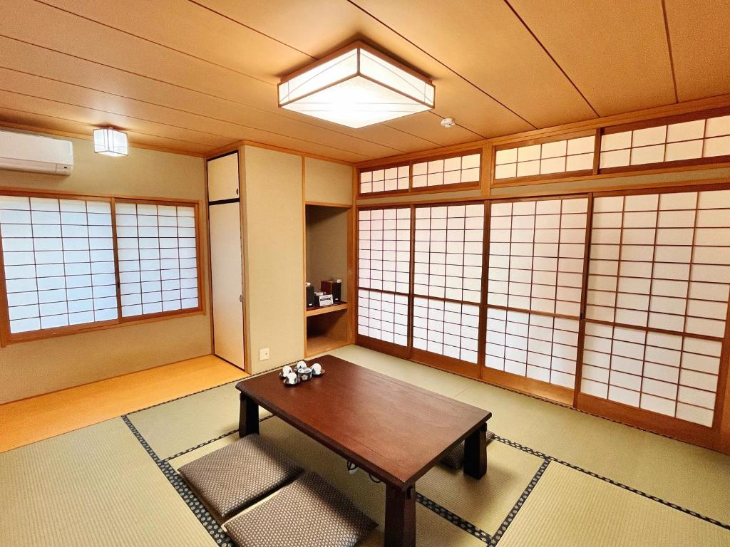 Kashibesso Hanatsumori Izu Kogen Tatami Room