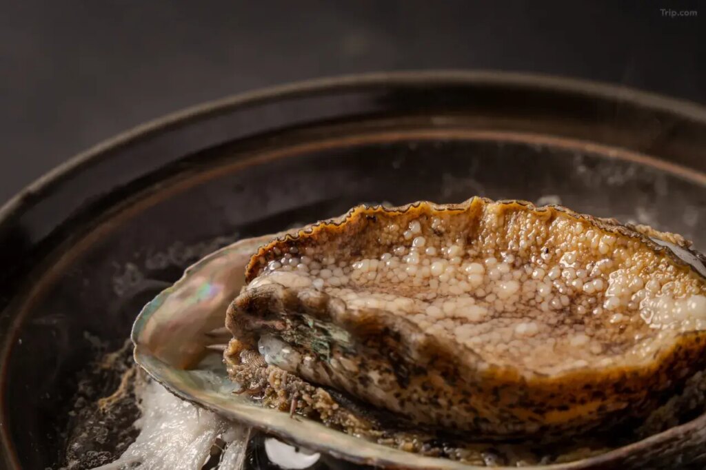 Kashikojima Hojoen Abalone Dish