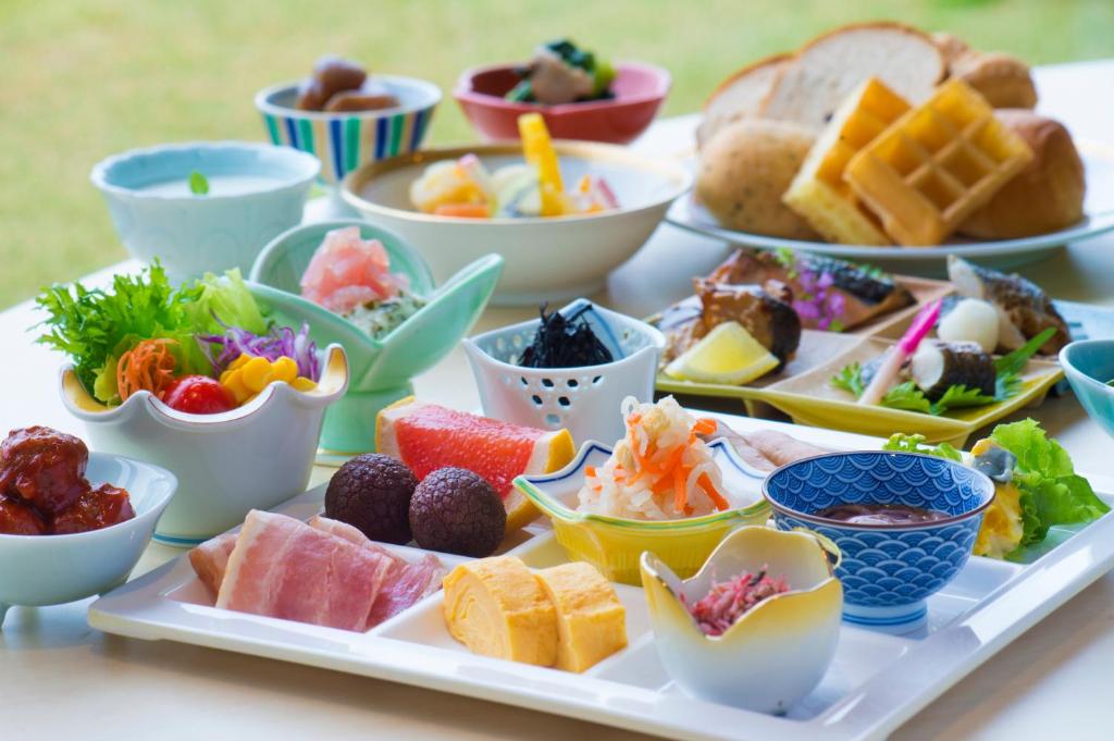 Kashikojima Hojoen Japanese Breakfast