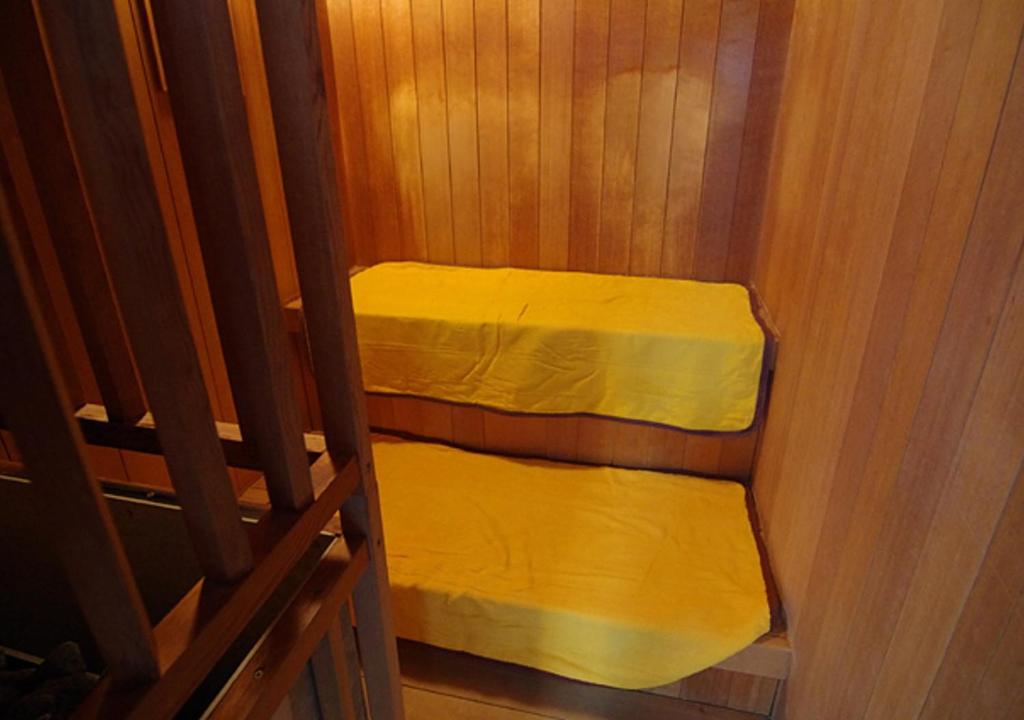 Katsuura Hilltop Hotel Residence Bunk Room