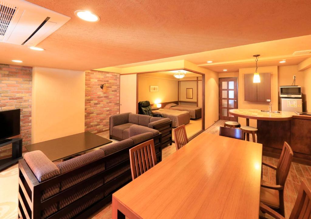 Katsuura Hilltop Hotel Residence Suite Room