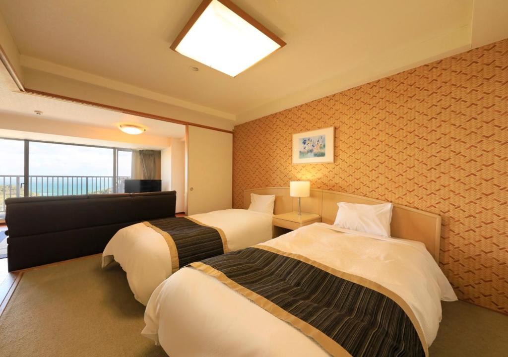 Katsuura Hilltop Hotel Residence Twin Room