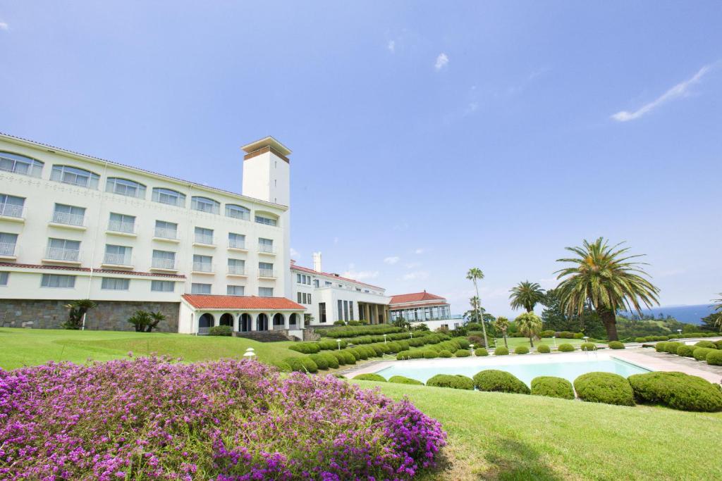 Kawana Hotel Garden Exterior