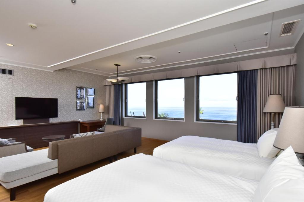 Kawana Hotel Ocean View Room