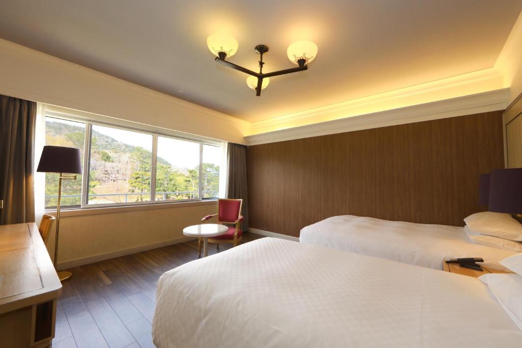 Kawana Hotel Twin Room
