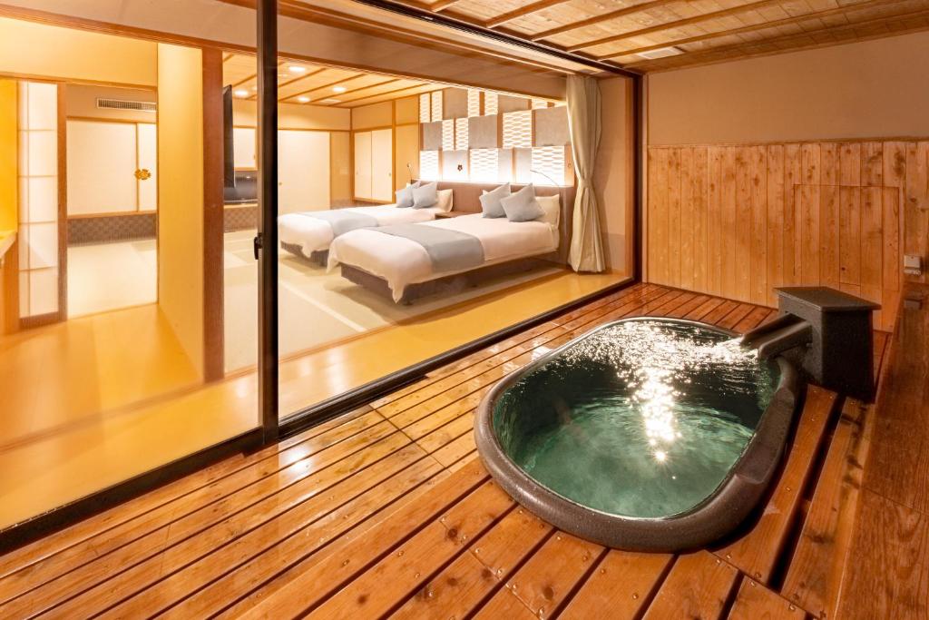 Keisui Ryokan Private Onsen Room