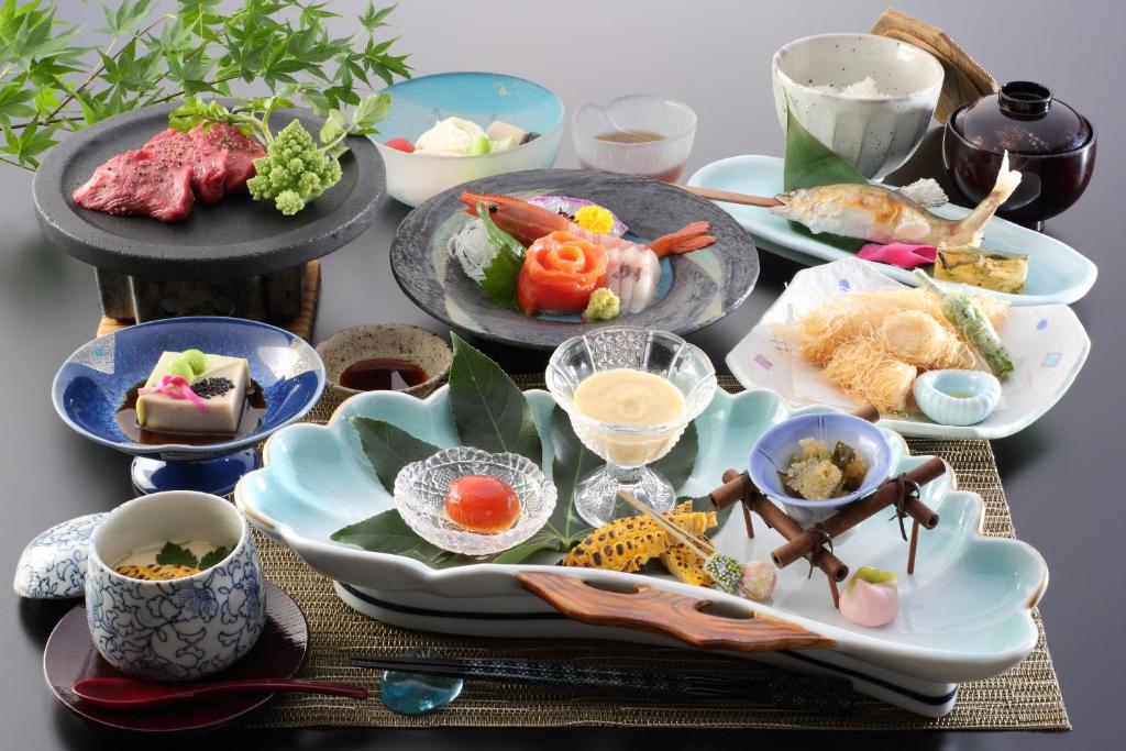 Kinseikan Seseragi Kaiseki Meal