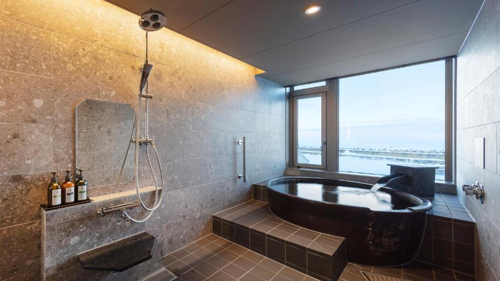 Kitakobushi Shiretoko Hotel Resort Private Onsen Bath