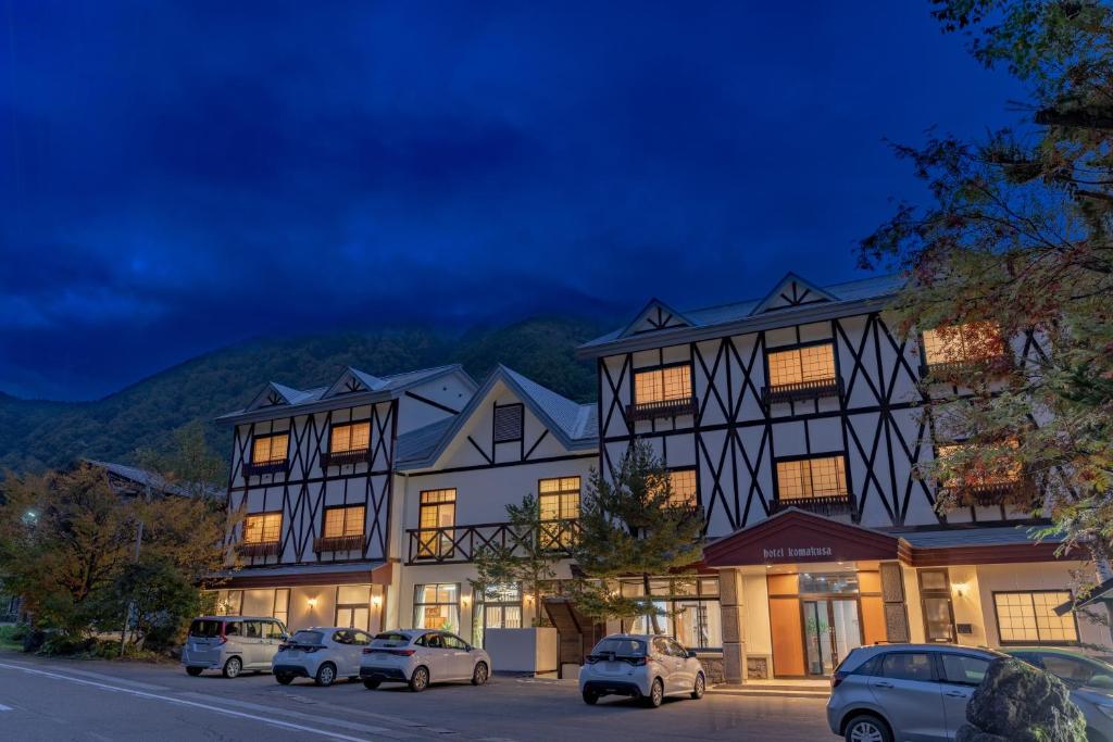Komakusa Hotel Night Exterior