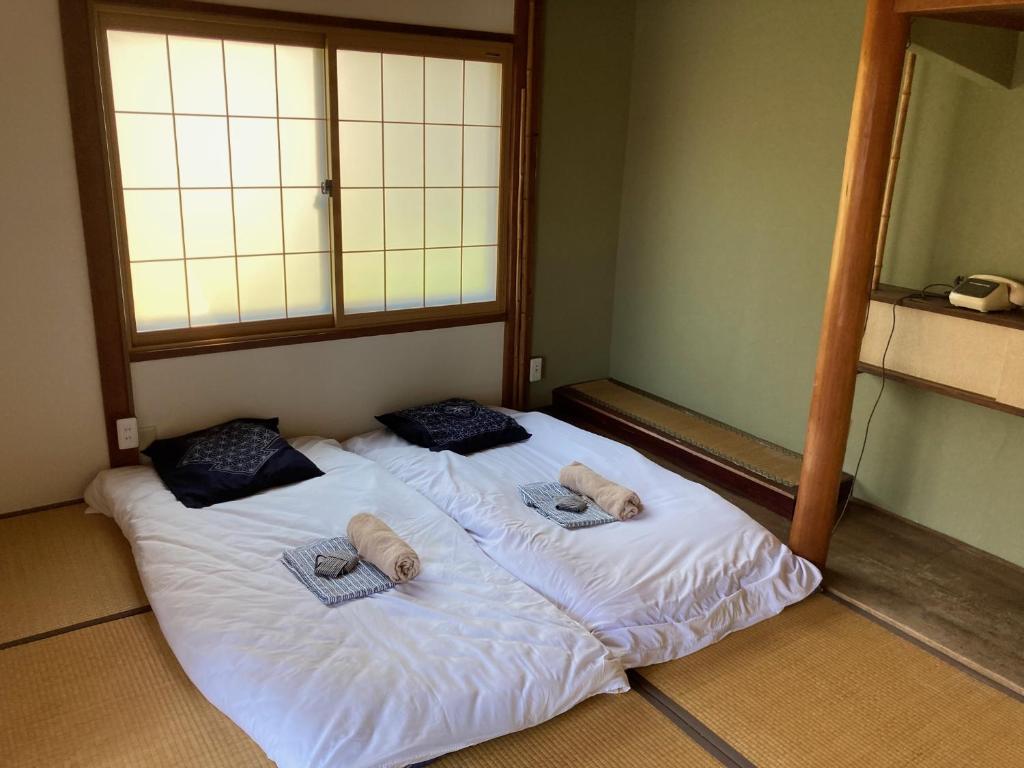 Komatsuya Ryokan Tatami Room