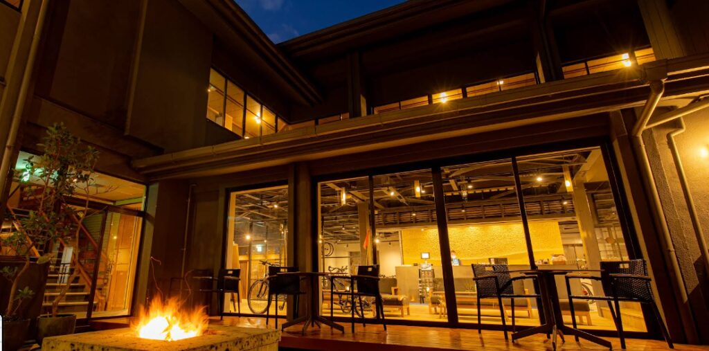Kona Stay Izu Nagaoka Ryokan Exterior Night