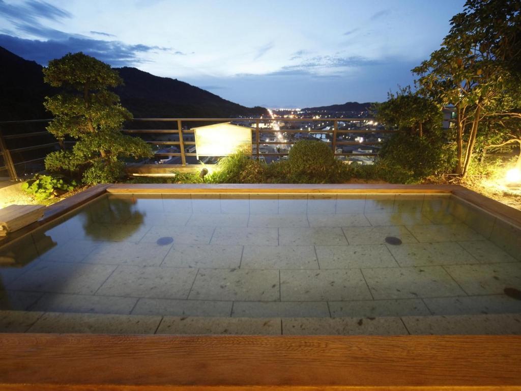 Kotosankaku Open Air Onsen Night View