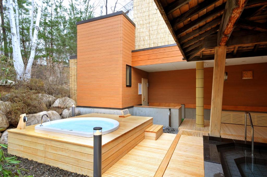Kurobe Kanko Hotel Open Air Bath