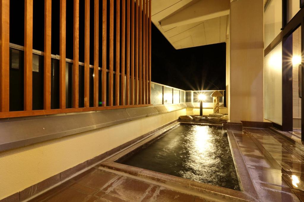 Kurobe Sun Valley Hotel Open Air Bath