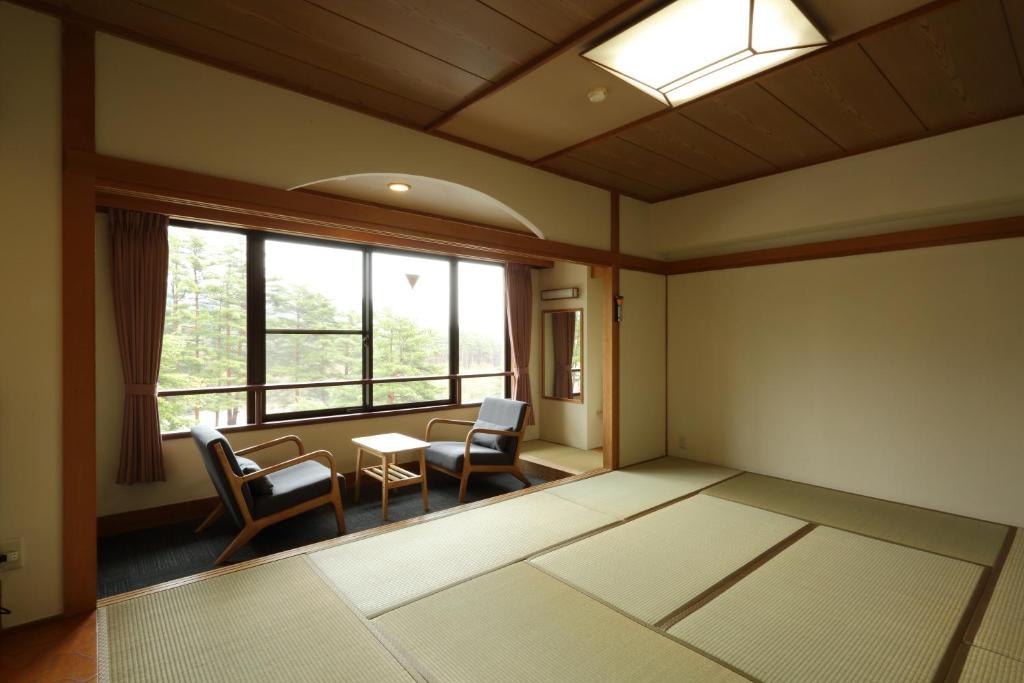 Kurobe Sun Valley Hotel Tatami Room