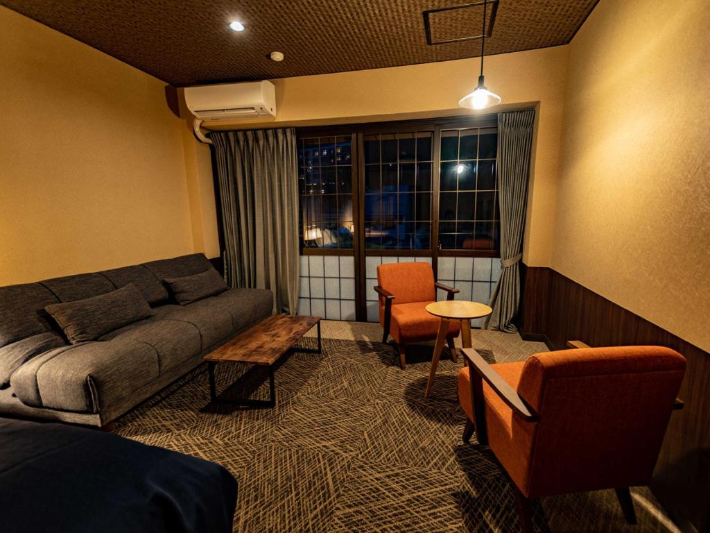 Kutsurogijuku Shintaki Lounge Room