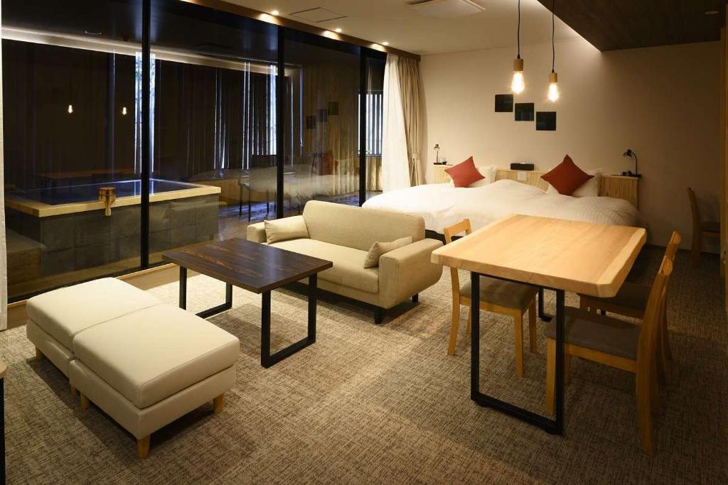 Kutsurogijuku Shintaki Suite Room