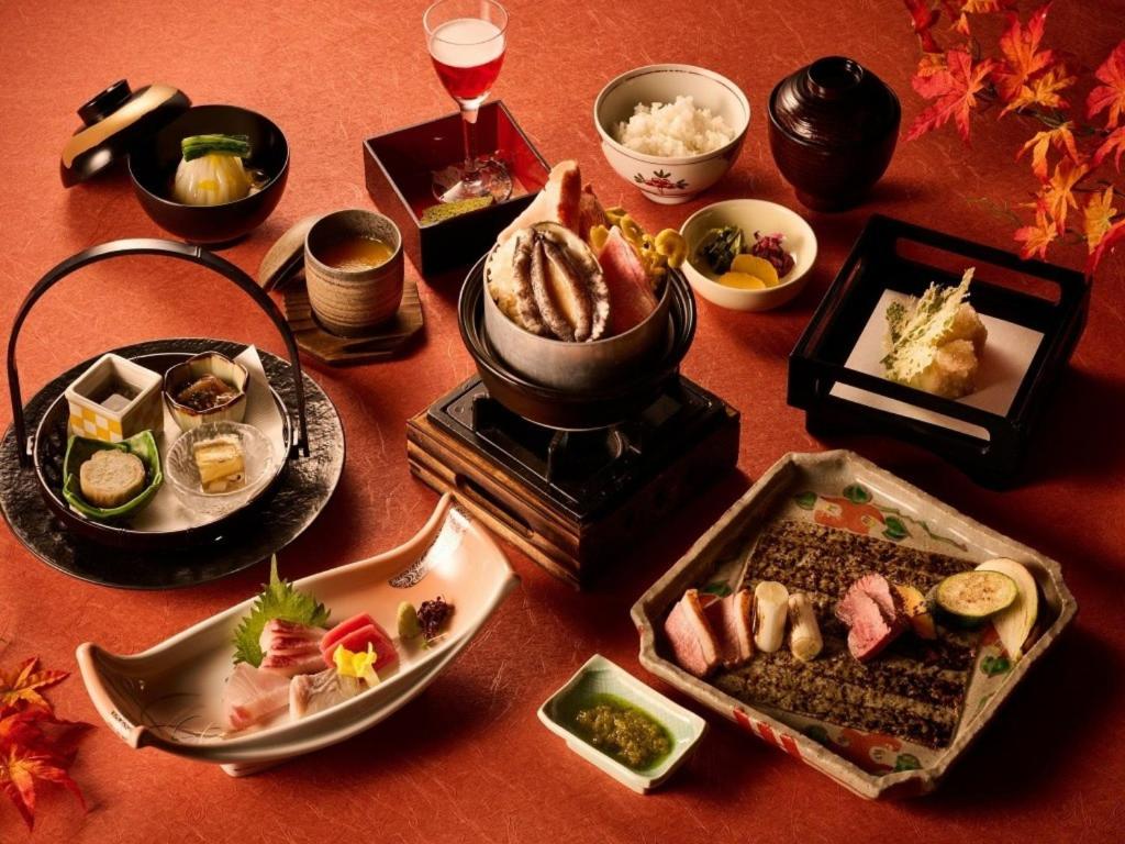 Laforet Ito Onsen Yunoniwa Kaiseki Dinner