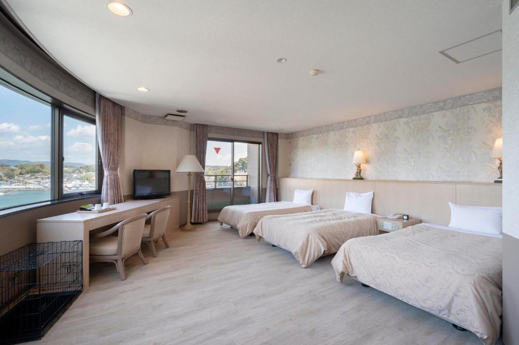 Lake Hamana Wanwan Paradise Hotel Triple Room