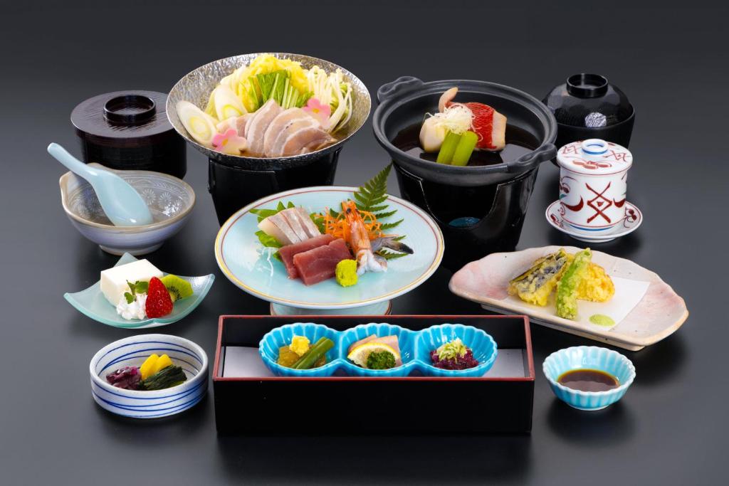 Le Nessa Akazawa Kaiseki Meal